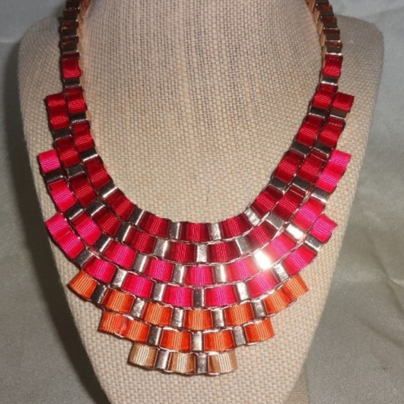 MARK BY AVON CHUNKY GOLD TONED 14.5" LONG CHOKER NECKLACE - Picture 2 of 8